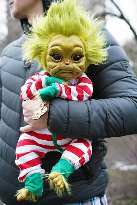 Clay™ | Baby Grinch legetøj