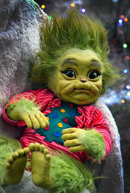 Clay™ | Baby Grinch legetøj