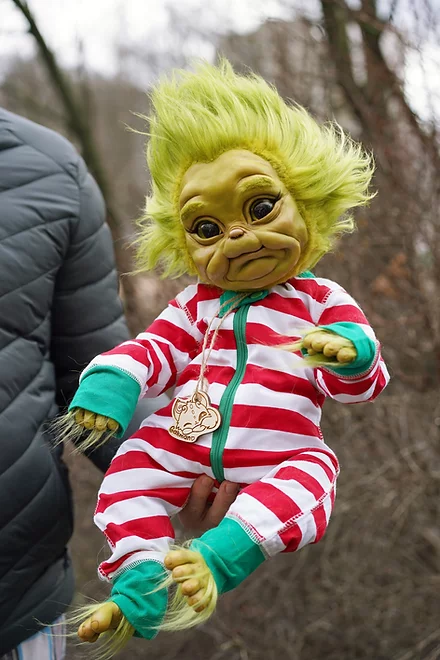 Clay™ | Baby Grinch legetøj