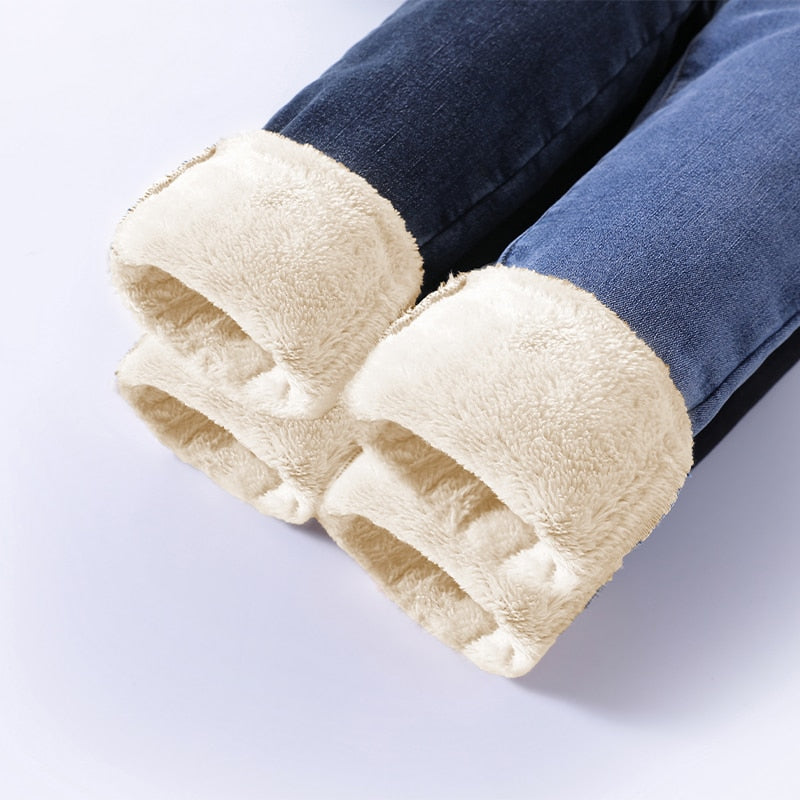 Jovy™ I Velvet Fleece Jeans